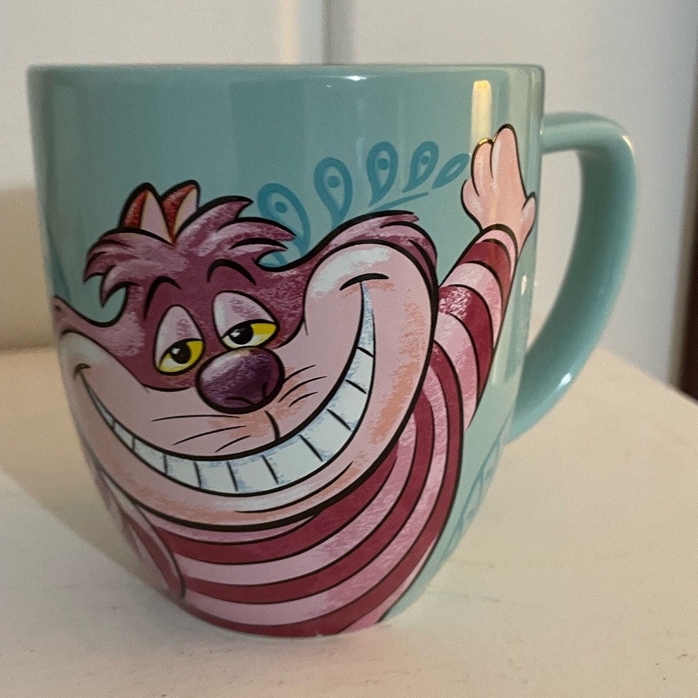 Ceramic Mug Cartoon Cat  Alice in wonderland Disney world land vacation collect